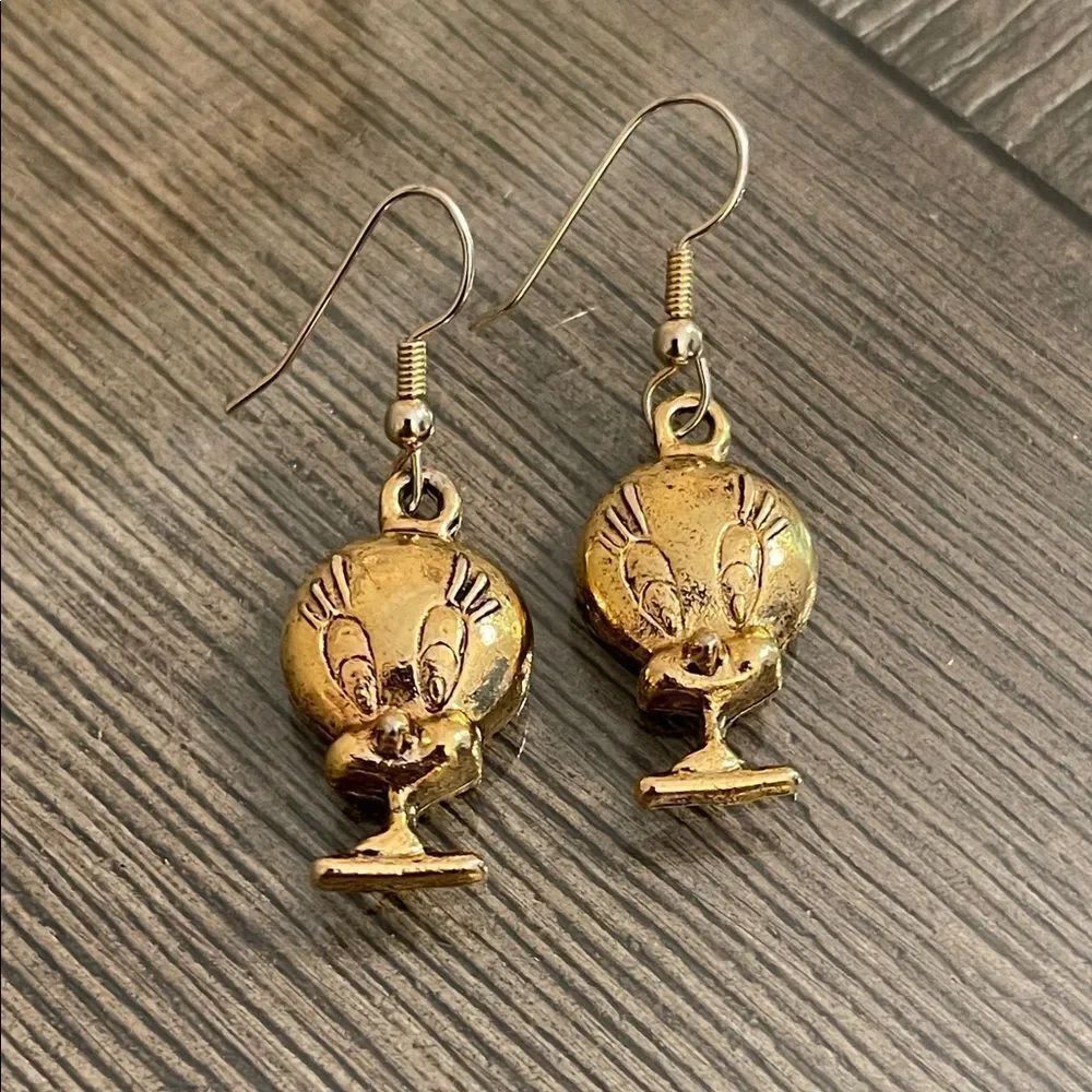 Vintage 1992 Warner Bros Gold-tone Tweety Bird Earrings Dangle Fish Hook Earring